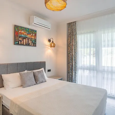 Palm Hotel