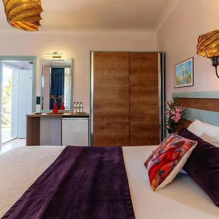 Palm Otel 3*
