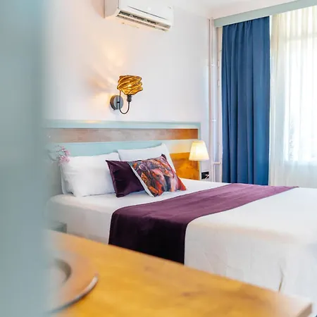 Palm Hotel